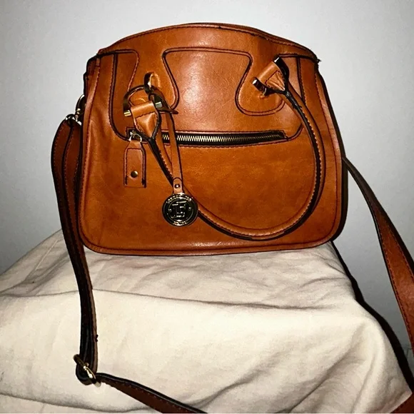 London Fog Tan Leather Tote with Gold Accents and crossbody strap. - Picture 2 of 10